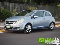 Usata Opel Corsa 75 CV (55 kW) 2009 Blu Utilitaria