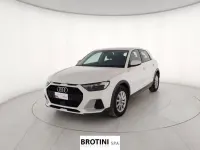 Usata Audi A1 Sportback Business 95 CV (69 kW) 2025 Bianco pastello Utilitaria