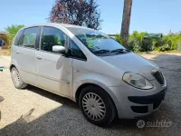 Usata Lancia Musa 77 CV (56 kW) 2006 Grigio Monovolume