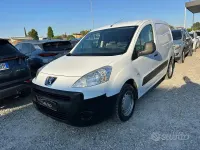 Usata Peugeot Partner Tepee Active 90 CV (66 kW) 2012 Bianco Monovolume