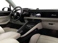 Usata Porsche Macan Turbo 469 kW (639 CV) 2024 Nero jet metallizzato SUV