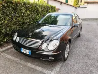 Usata Mercedes E220 150 CV (110 kW) 2004 Nero Berlina