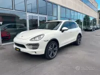 Usata Porsche Cayenne 240 CV (176 kW) 2011 Bianco SUV