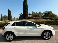 Usata Mercedes GLA180 109 CV (80 kW) 2016 Bianco SUV