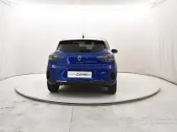 Usado Renault Clio V Techno 91 CV (66 kW) 2025 Azul Berlina