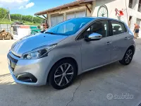 Usata Peugeot 208 92 CV (67 kW) 2017 Grigio Utilitaria