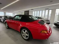 Usata Porsche 911 Carrera Cabriolet 272 CV (200 kW) 1995 Rosso Cabrio