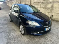 Usata Lancia Ypsilon Silver 69 CV (50 kW) 2017 Blu Utilitaria