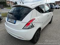 Usata Lancia Ypsilon Gold 69 CV (50 kW) 2019 Bianco Utilitaria