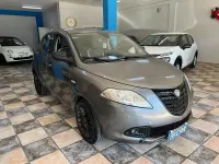 Usata Lancia Ypsilon 69 CV (50 kW) 2014 Grigio Utilitaria