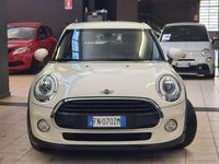 Usata Mini Cooper D 116 CV (85 kW) 2016 Beige Utilitaria