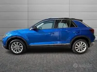 Usata VW T-Roc Life 150 CV (110 kW) 2022 Bluazzurro SUV