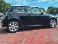 Usata Mini Cooper D 112 CV (82 kW) 2010 Nero Utilitaria