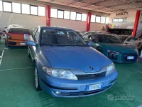 Usata Renault Laguna II 150 CV (110 kW) 2005 Blu Berlina