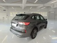 Usata Ford Kuga ST-Line 119 CV (87 kW) 2022 Grigio SUV