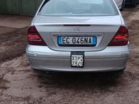 Usata Mercedes C220 149 CV (109 kW) 2007 Grigio Berlina