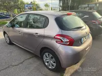 Usata Peugeot 208 Access 82 CV (60 kW) 2013 Marrone Utilitaria