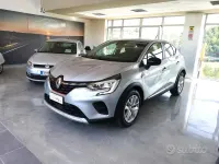 Usado Renault Captur Business 95 CV (69 kW) 2021 Gris SUV