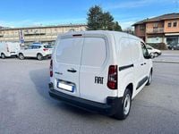 Usata Fiat Doblò 101 CV (74 kW) 2024 Bianco Monovolume