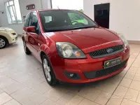 Usata Ford Fiesta Titanium 75 CV (55 kW) 2008 Rosso Utilitaria