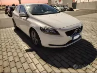 Usata Volvo V40 Momentum 115 CV (84 kW) 2013 Bianco Berlina
