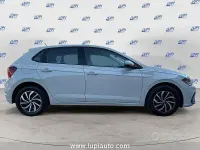 Usata VW Polo Life 95 CV (69 kW) 2023 Grigio Utilitaria