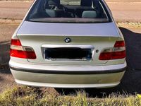 Usata BMW 318 115 CV (84 kW) 2003 Grigio Berlina