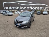 Usata Lancia Ypsilon Gold 69 CV (50 kW) 2017 Grigio Utilitaria