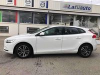 Usata Volvo V40 Business Edition 120 CV (88 kW) 2019 Bianco Berlina