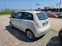 Usata Lancia Ypsilon 75 CV (55 kW) 2011 Bianco Utilitaria