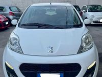 Usata Peugeot 107 68 CV (50 kW) 2012 Bianco Utilitaria