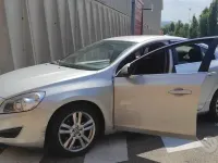 Usata Volvo S60 163 CV (119 kW) 2010 Grigio Berlina