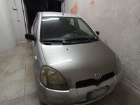 Usata Toyota Yaris 2001