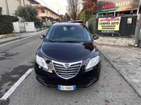 Usata Lancia Ypsilon Platinum 69 CV (50 kW) 2013 Viola Utilitaria