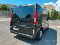 Usata Opel Vivaro 114 CV (83 kW) 2011 Nero Monovolume