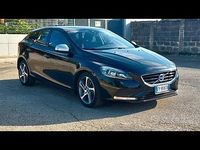 Usado Volvo V40 R-Design Kinetic 115 CV (84 kW) 2014 Negro Berlina