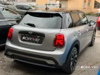 Begagnad Mini John Cooper Works 136 HK (100 kW) 2023 Grå Halvkombi