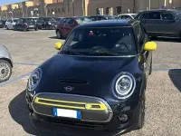 Usata Mini Cooper SE 75 kW (102 CV) 2020 Bluazzurro Utilitaria