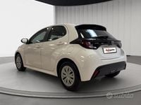 Usata Toyota Yaris Active 116 CV (85 kW) 2025 Super white Utilitaria