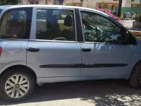 Usata Fiat Multipla Dynamic 92 CV (67 kW) 2005 Blu/azzurro Monovolume