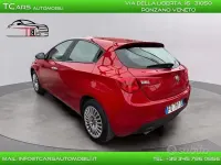 Usata Alfa Romeo Giulietta 120 CV (88 kW) 2016 Rosso Utilitaria