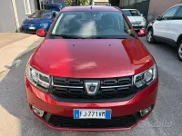 Usata Dacia Sandero Lauréate 75 CV (55 kW) 2017 Rosso Berlina