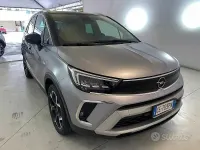 Usata Opel Crossland Ultimate 120 CV (88 kW) 2021 Grigio aluminio SUV