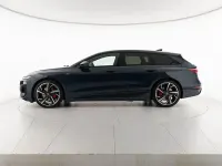 Usata Audi A6 e-tron S-Line 314 kW (428 CV) 2025 Blu plasma metallizzato Station wagon