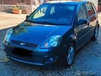 Usata Ford Fiesta 96 CV (70 kW) 2008 Grigio Berlina