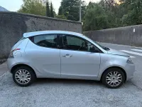 Usata Lancia Ypsilon 95 CV (69 kW) 2015 Grigio Utilitaria