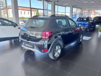 Usata Dacia Sandero Stepway 90 CV (66 kW) 2017 Nero Berlina