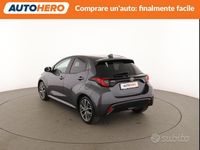 Usata Toyota Yaris Hybrid Lounge 92 CV (67 kW) 2024 Grigio Berlina