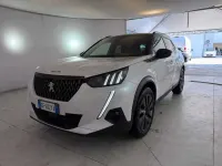 Usata Peugeot 2008 GT 131 CV (96 kW) 2022 Bianco madreperla SUV