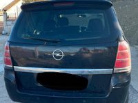 Usata Opel Zafira 2005 Nero Monovolume